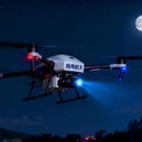 夜航照明无人机